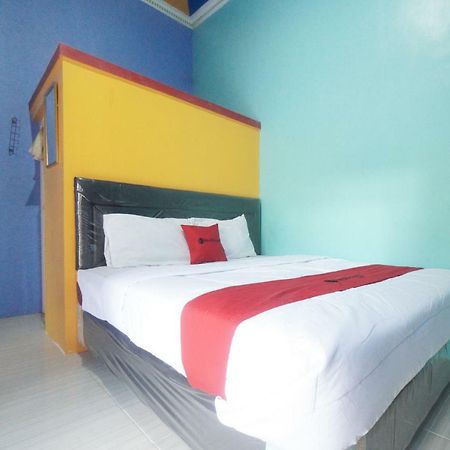 Reddoorz Syariah Near Mall Roxy Banyuwangi 2 Buitenkant foto